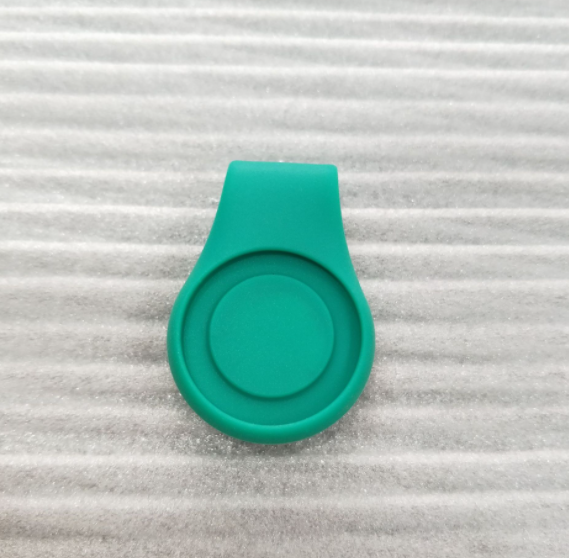 Silicone Ball Marker Hat Clip - Green