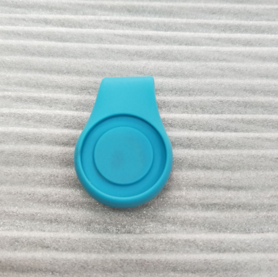 Silicone Ball Marker Hat Clip - Light blue