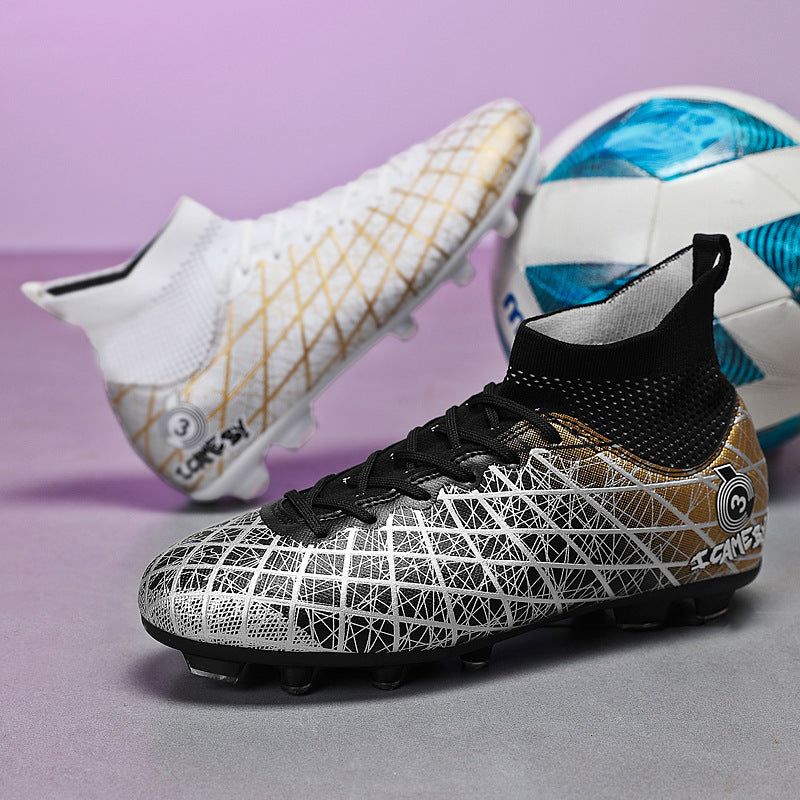 Long/Short Spike Adult Race Soccer Shoes - Long Nail Black And White
